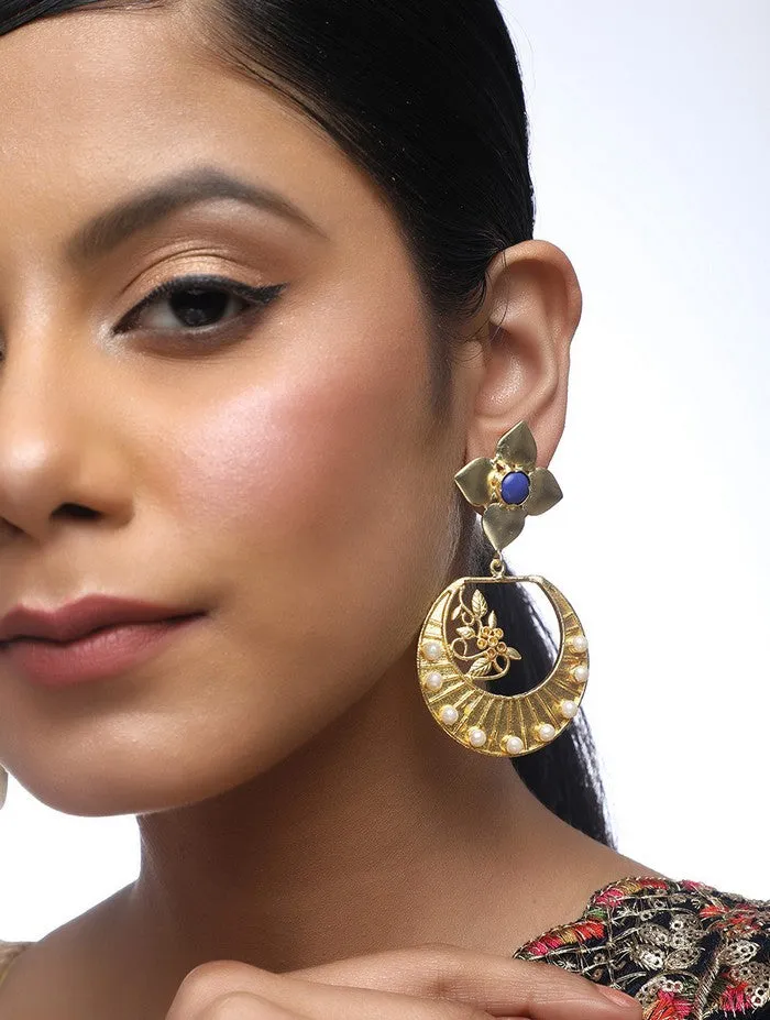 Alloy Chandelier Earrings in Gold