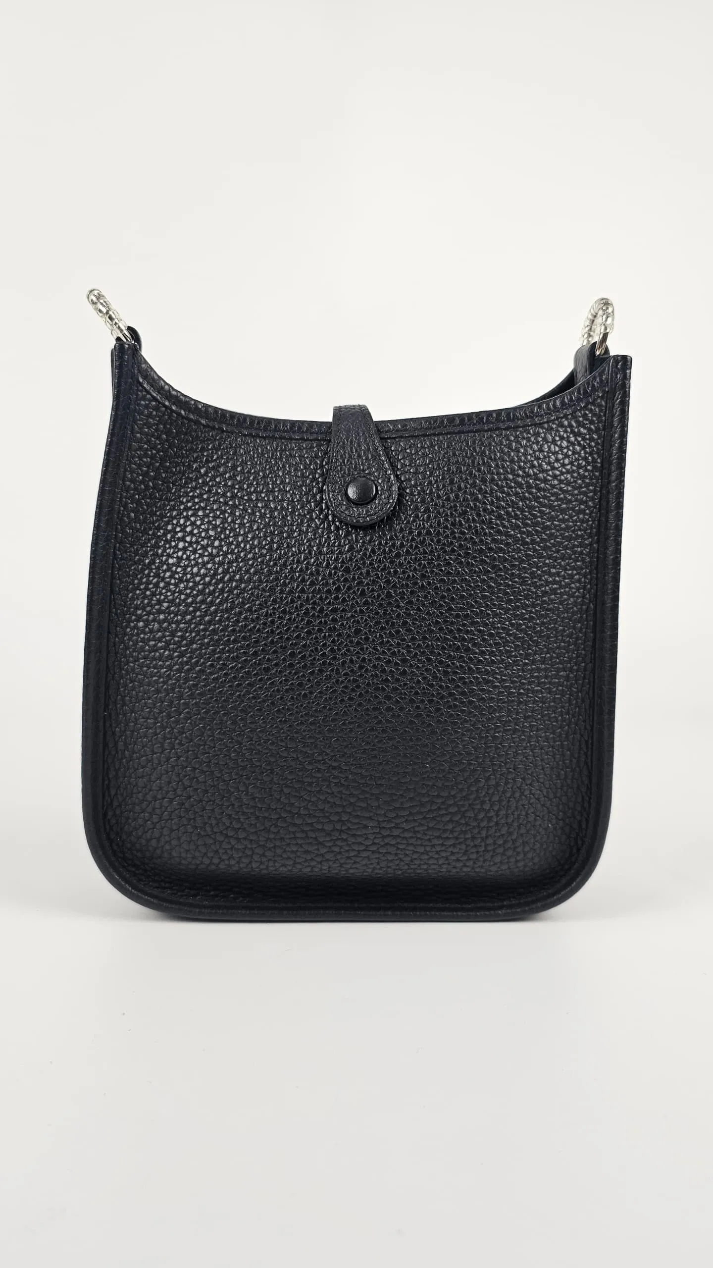 Evelyne 16  Taurillon Clemence Black PHW