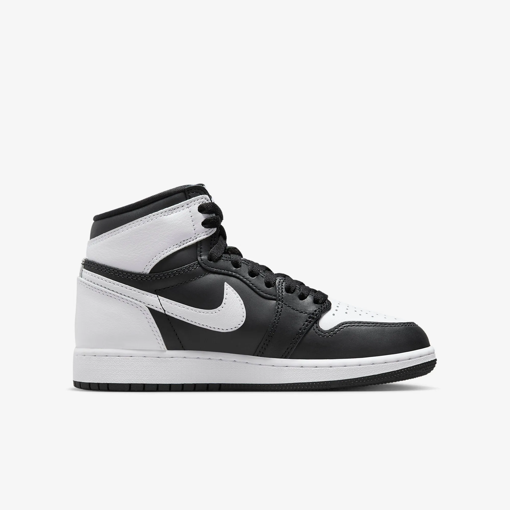 (GS) Air Jordan 1 Retro High OG 'Black / White' (2024) FD1437-010