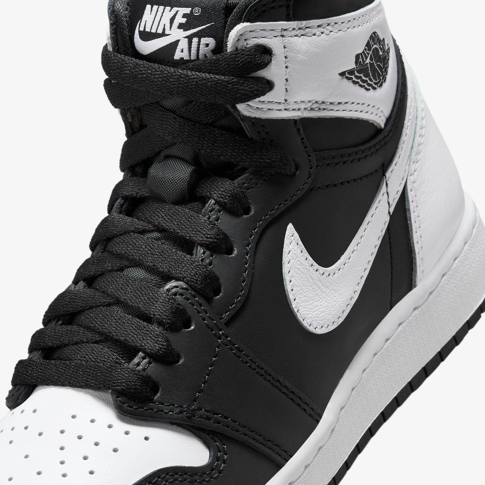 (GS) Air Jordan 1 Retro High OG 'Black / White' (2024) FD1437-010