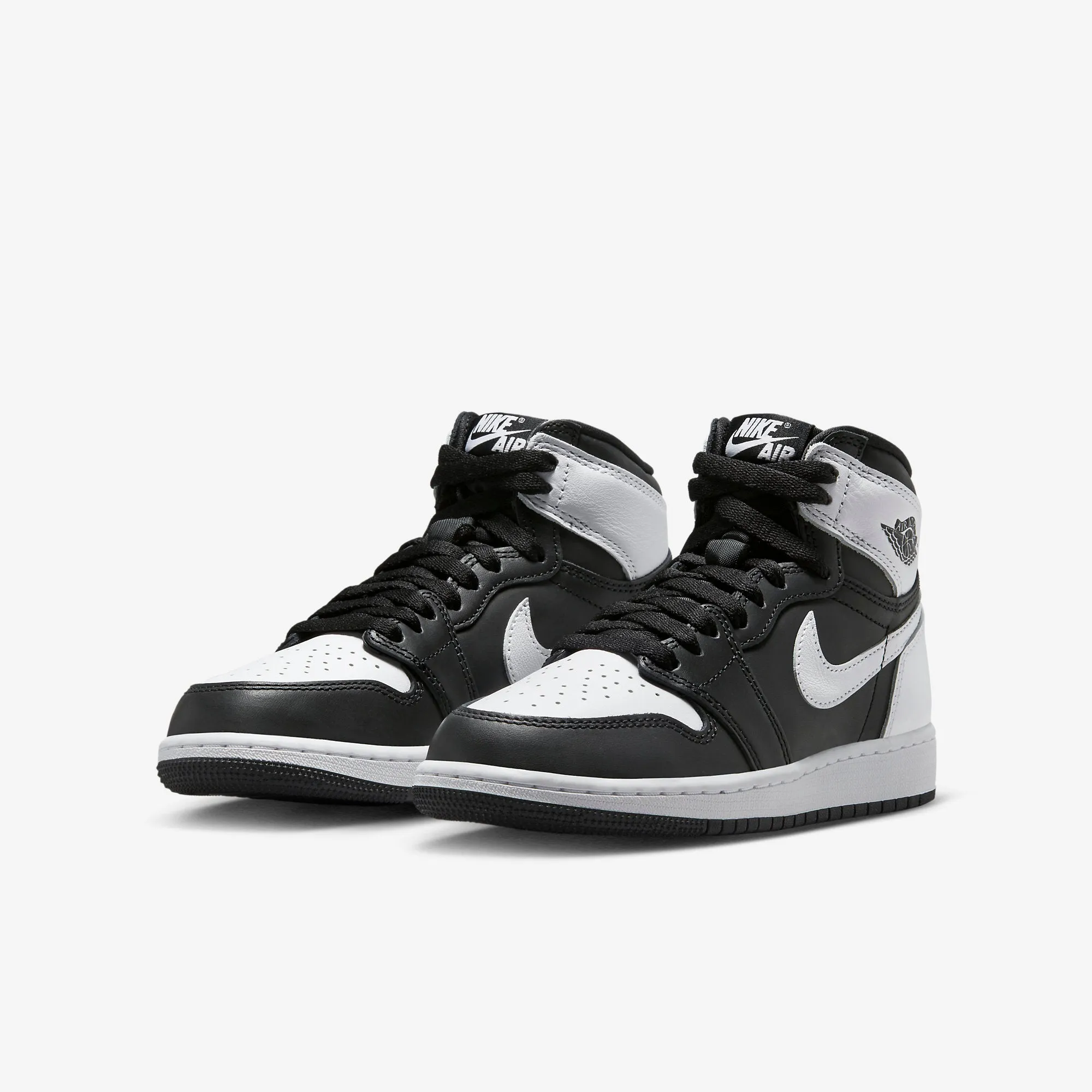 (GS) Air Jordan 1 Retro High OG 'Black / White' (2024) FD1437-010