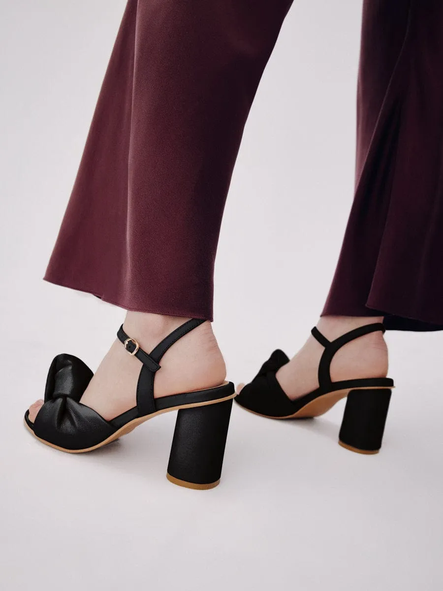 Noto Black Heel