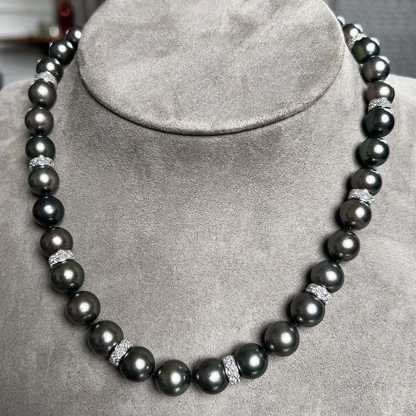 Vintage Black Pearl Necklace