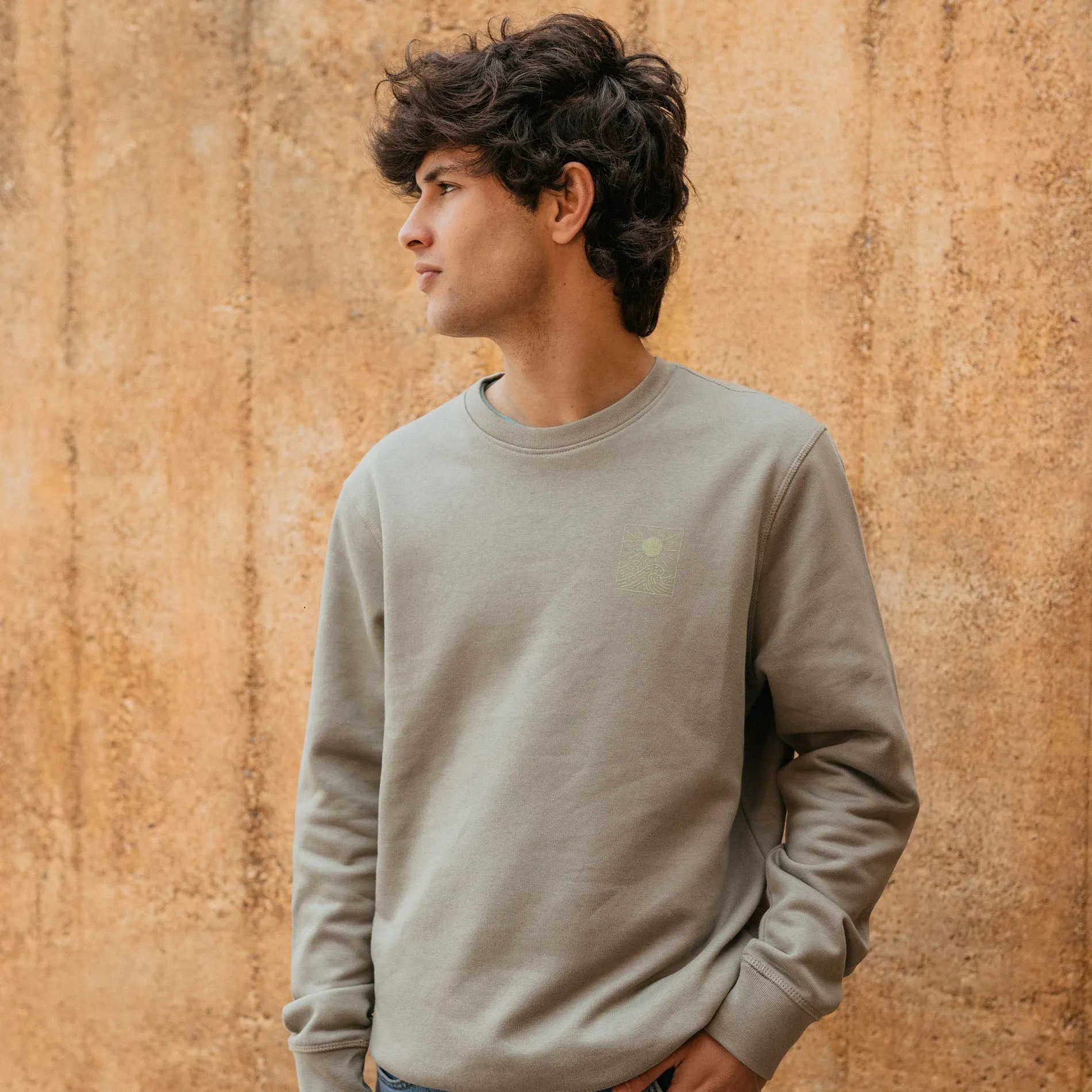 Wave and Sun Sweatshirt Lite